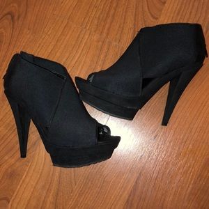 Jessica Simpson heels